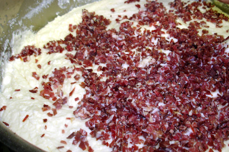 Croquetas adding ham