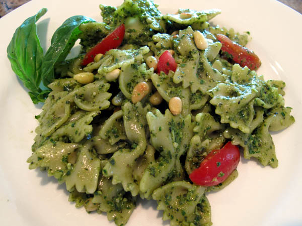 Fresh Pesto Pasta Salad