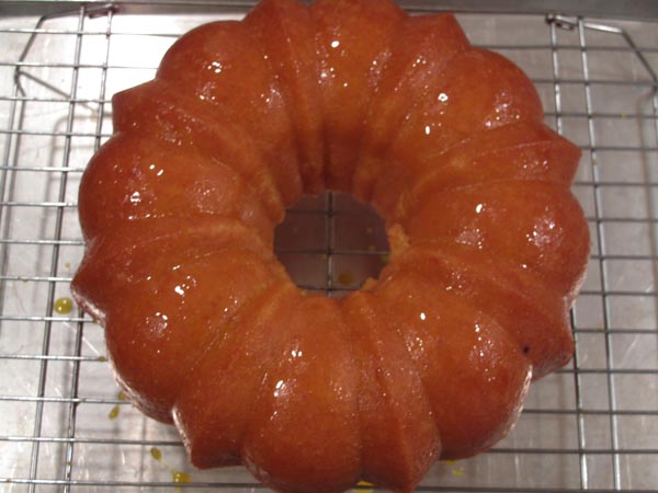 Orange cake glazed