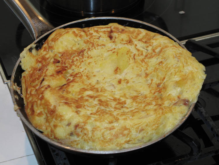 Cayena omelet flipped
