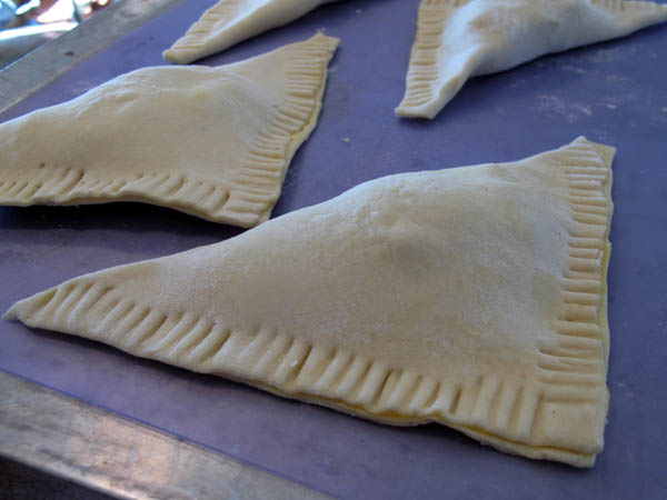 Apple turnover crimped