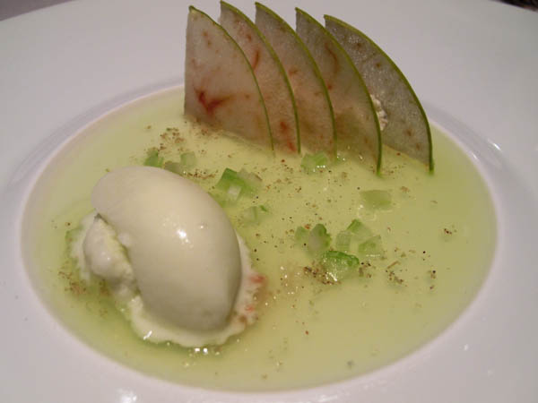 Arola apple dessert