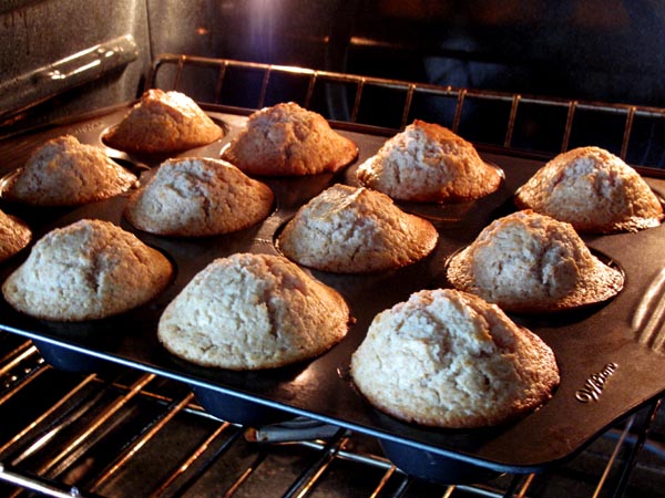 Doughnut muffins baking