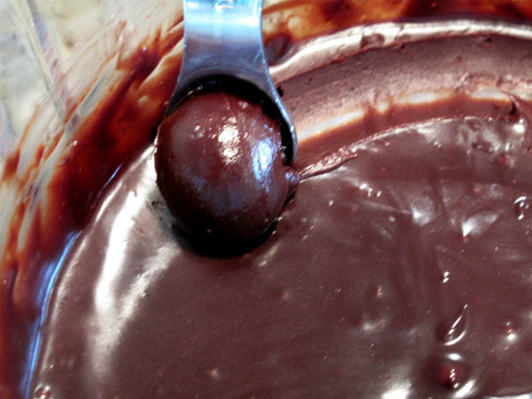 Dark Chocolate Cupcakes ganache
