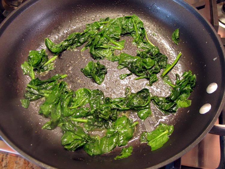 Scrambled eggs saute spinach