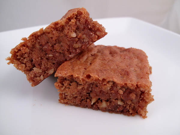Chewy Nut Blond Brownies
