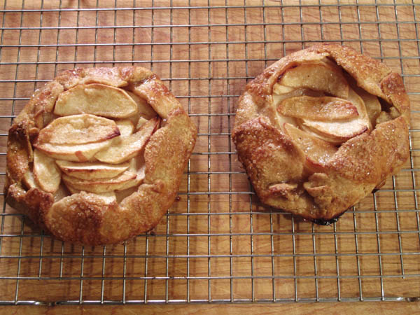 Rustic Free Form Apple Tartlet rack