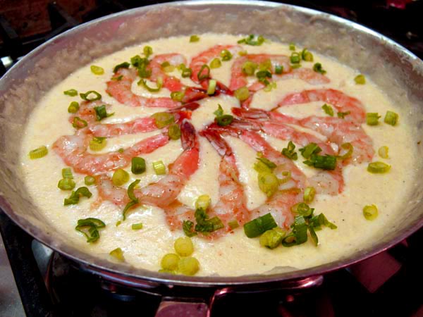 Shrimp grits pan