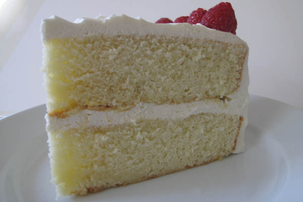 Fluffy vanilla cake