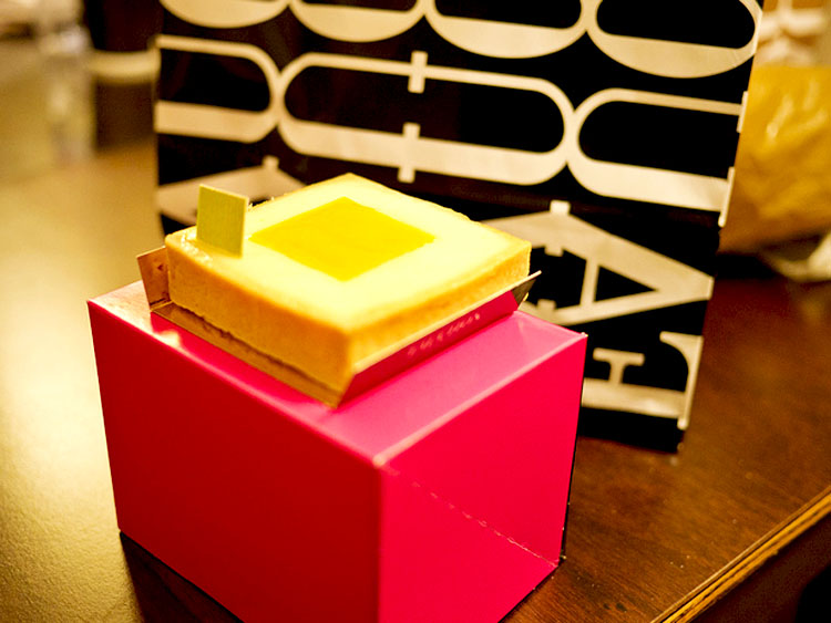 Lemon tart fauchon box
