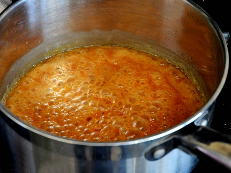Caramel sauce pan1