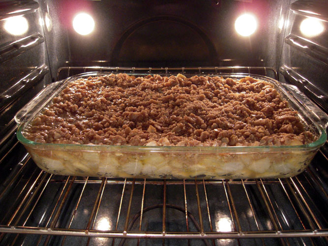 Apple Crisp baking