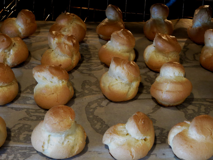 Profiteroles baked