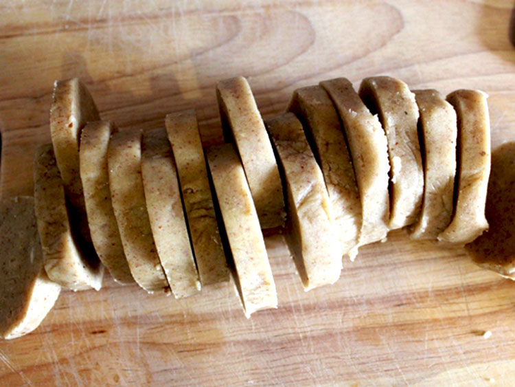 Pecan sandies sliced dough